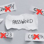 examples of bad passwords and red x checkmarks
